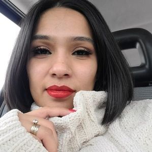 Meet your Posher, Alma